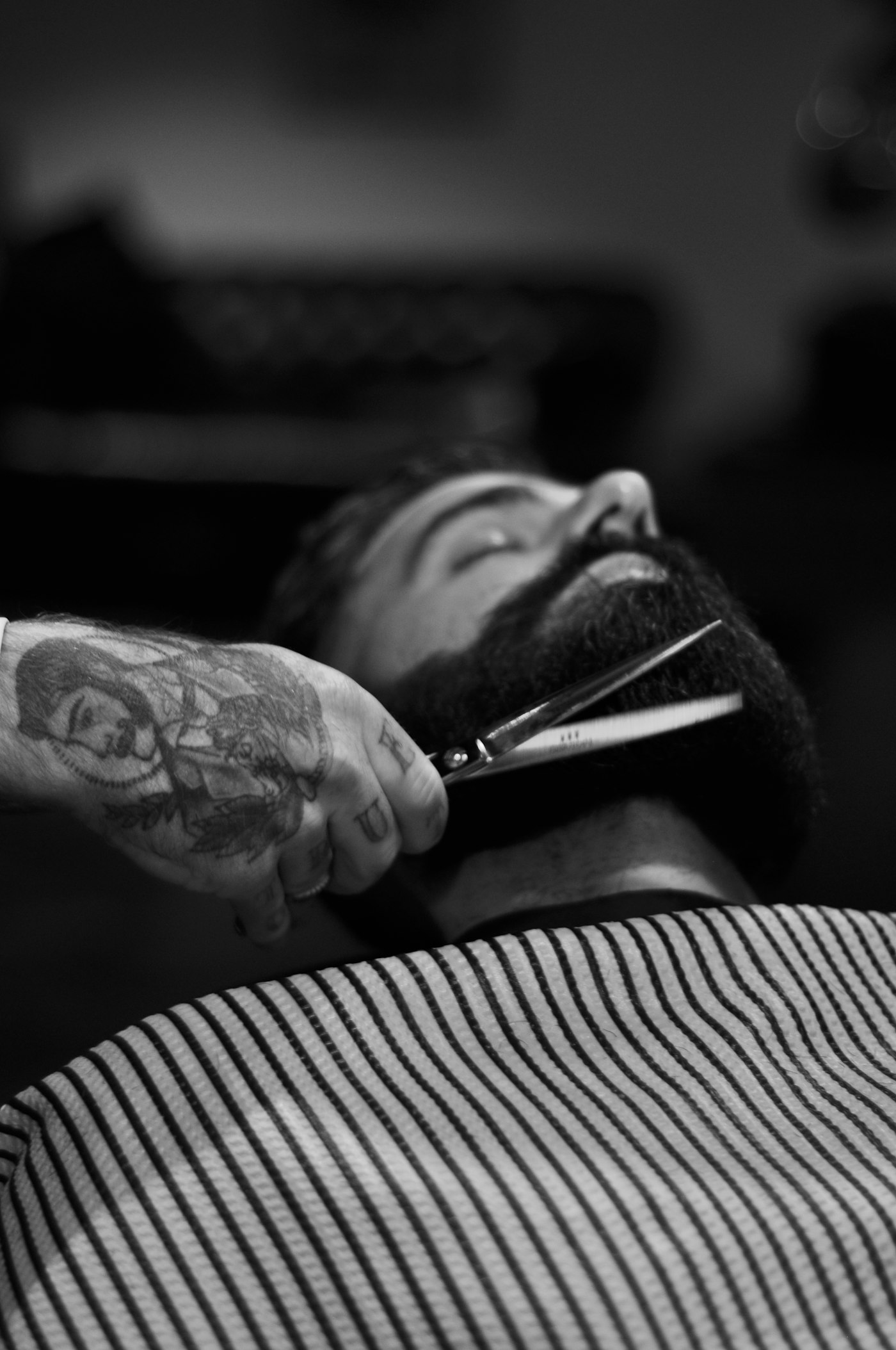Beard trim with scissors