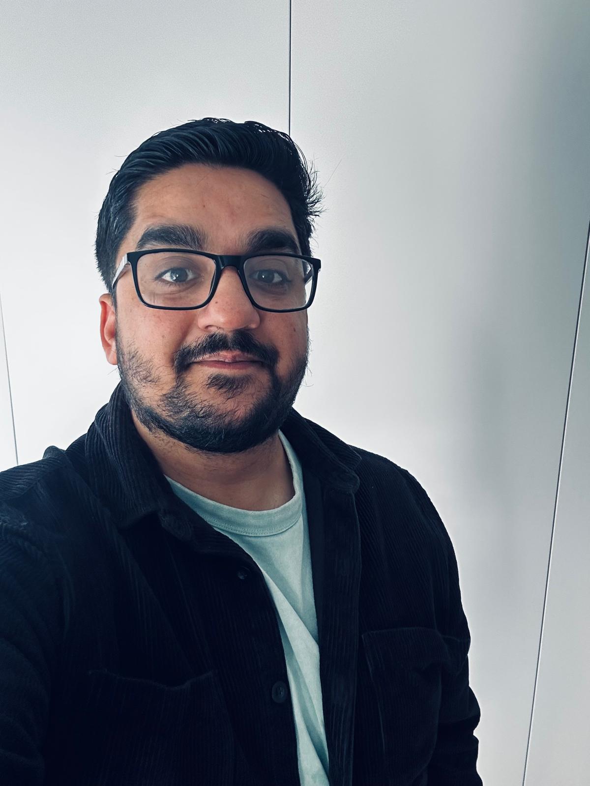 Navee, who builds the websites
